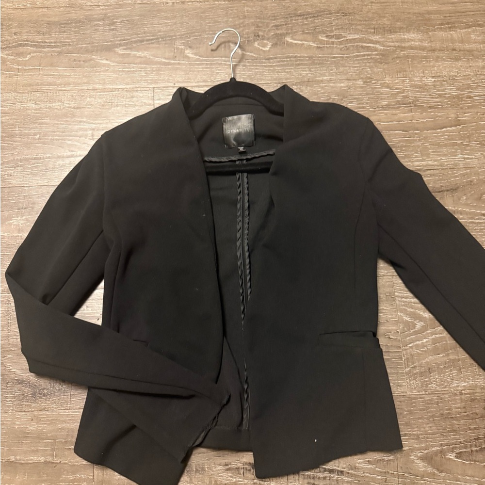Elegant cropped Black Women's Blazer